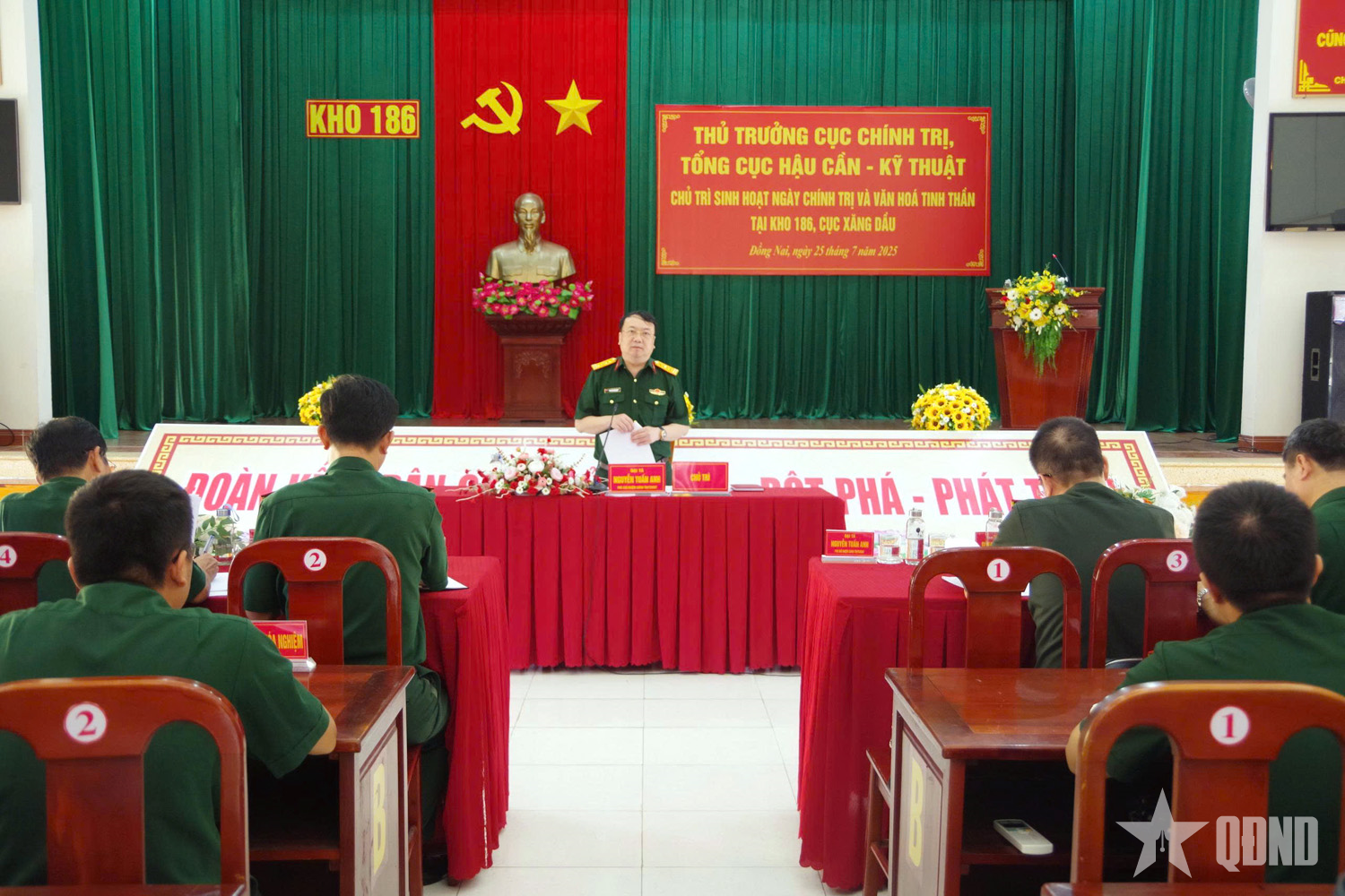 Tổng cục Hậu cần - Kỹ thuật tổ chức sinh hoạt Ngày chính trị và văn hóa tinh thần tại Kho 186